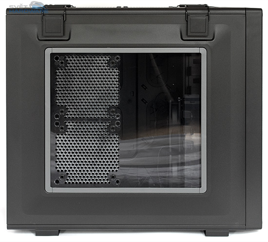 Corsair Vengeance C70: celokovová herní skříň