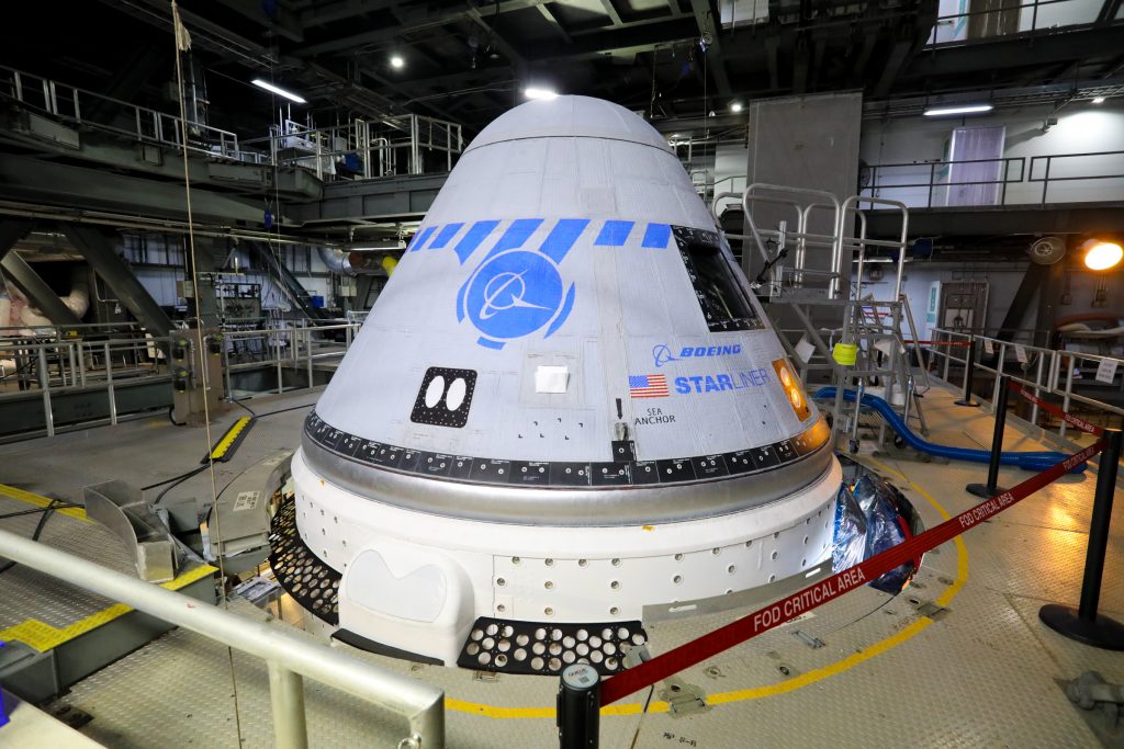 Boeing Starliner jen tak nepoletí, putuje zpět do továrny