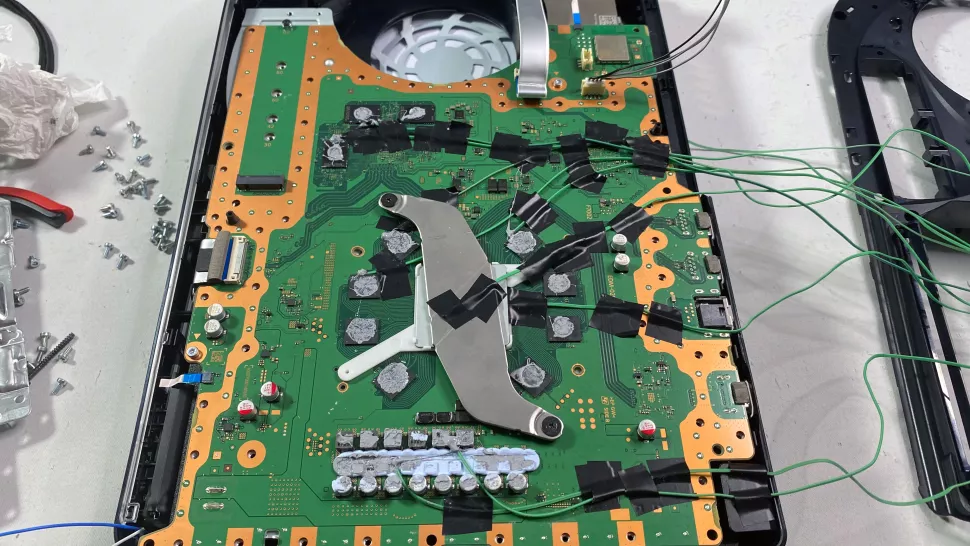 PlayStation 5 dostala nový zdroj, funguje lépe?