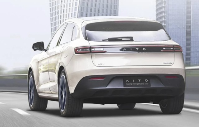 Huawei představil elektromobil AITO M5 EV s 80kWh LFP akumulátorem