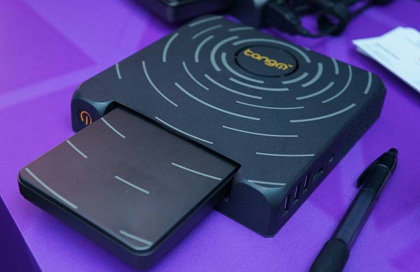 Tango PC: APU v počítači o velikosti telefonu