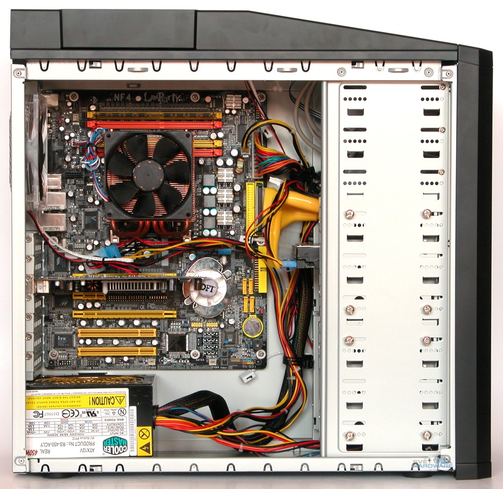 Antec Nine Hundred: zaměřeno na chlazení