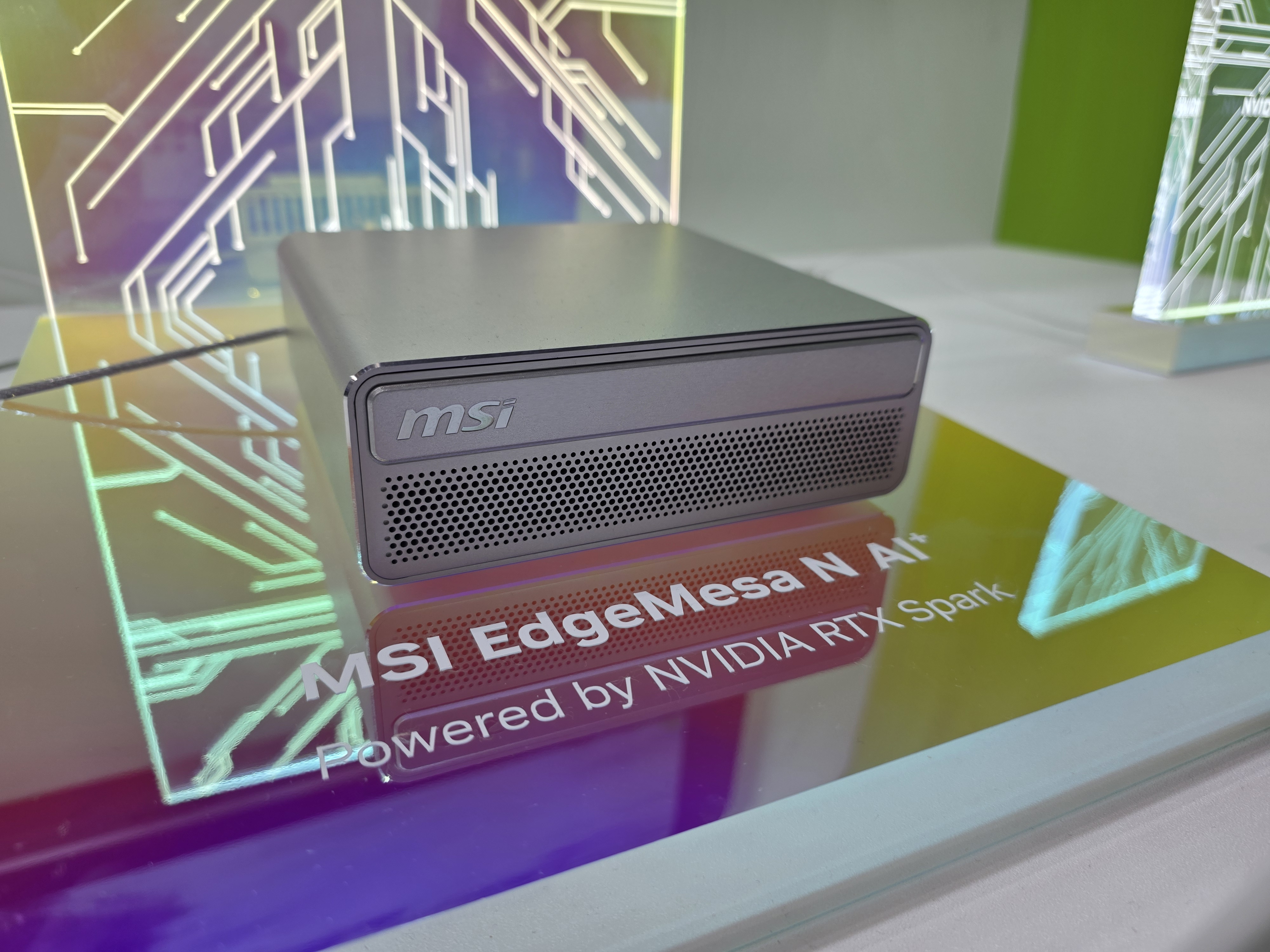 MSI EdgeMesa N AI+