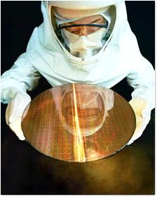 Mobilní čipy Intel zlevní v červnu, se Samsungem a TSMC v plánu 450mm wafery