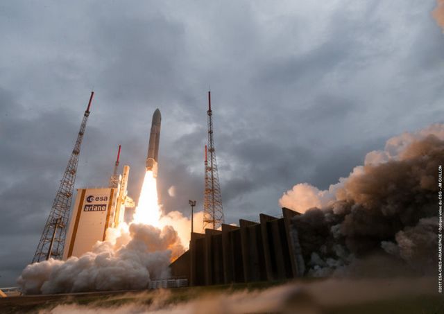 Ariane 5 si zkazila dlouhou šňůru úspěchů za velkého zájmu NASA