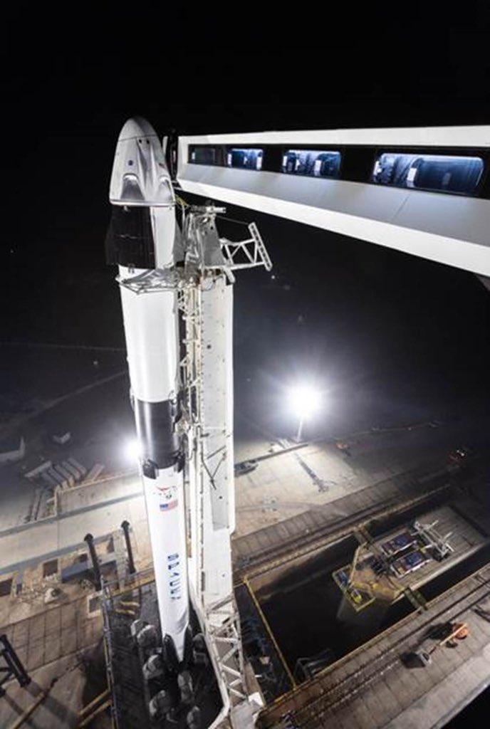 Crew Dragon společnosti SpaceX má odstartovat k ISS do měsíce