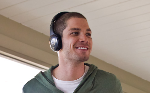 Logitech H800: bezdrátově přes USB i Bluetooth