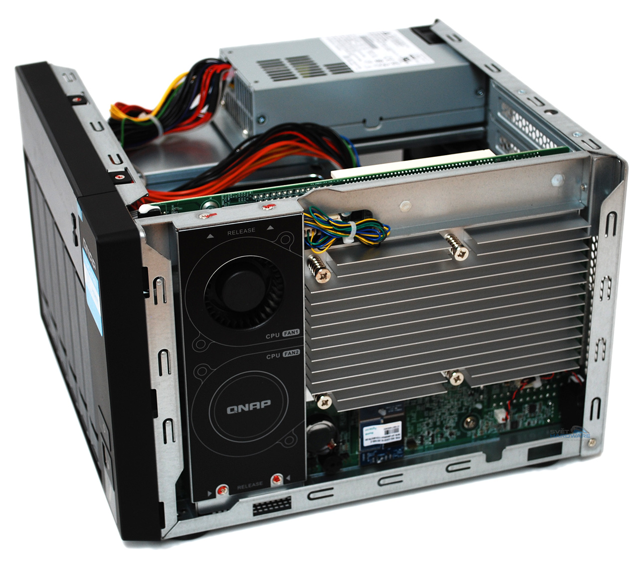 QNAP TVS-672N: skvěle vybavený NAS