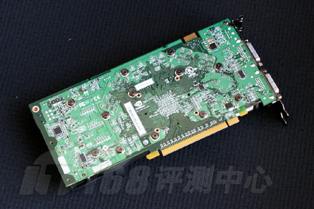 Nová GeForce 8800 GTS ještě k Vánocům?