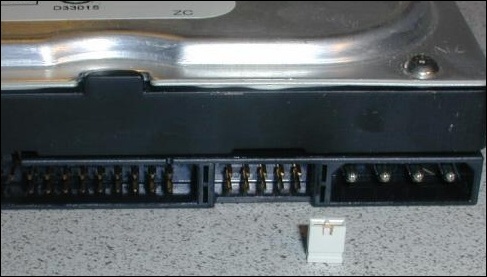 Konektory a sběrnice základních desek na cestě časem