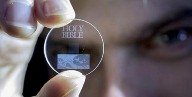 Křemenný disk: 360 TB dat uloženo na věčnost