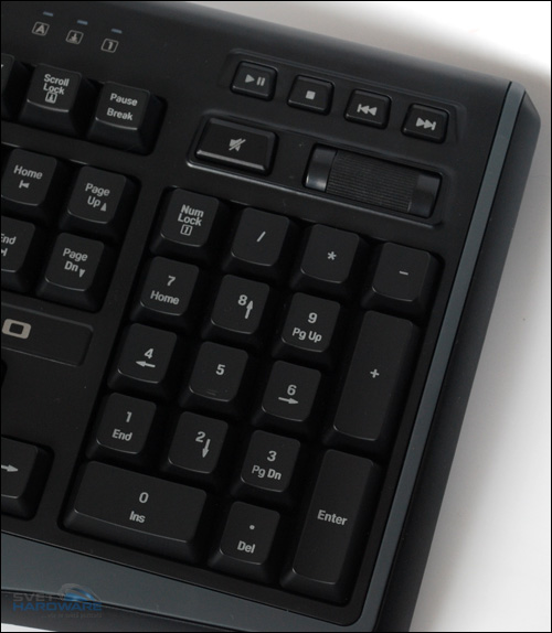 Trio herních klávesnic v akci