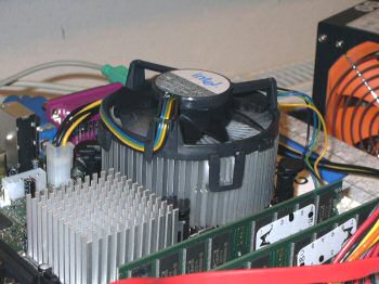 Thermalright XP-120: P4 3.8 GHz za 1000 otáček