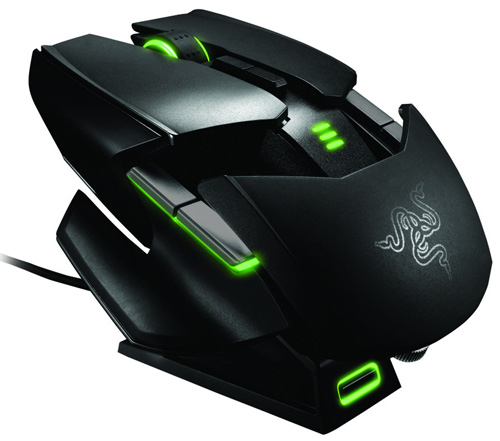 Razer Ouroboros - tvarově přizpůsobitelná herní myš