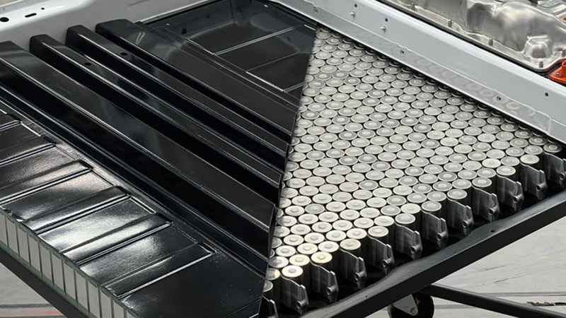 Tesla: 88% zachování kapacity po 320 tisících km i 92% recyklace