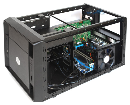 CM Elite 120 Advanced: miniskříň i pro herní PC
