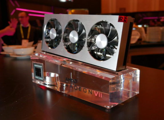 Fámy o Radeonu VII: bude málo kusů, pouze referenční a AMD zisk nepřinesou