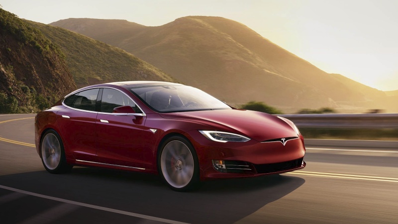 Tesle po dlouhé době výrazně klesla výroba a dodávky, ty spadly o 18 %. Proč?