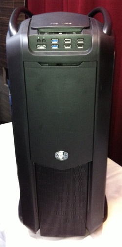 První fotky očekávané highend skříně Cooler Master Cosmos II