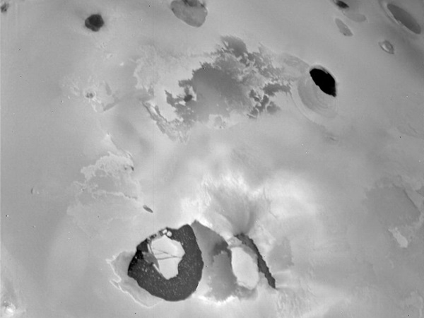 Obrovský vulkán Loki na Io by mohl každou chvíli spustit