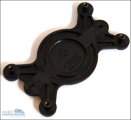 Asus a Cooler Master - tři chladiče soupeří