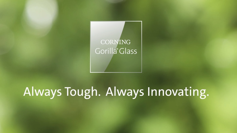 Odolné sklo Gorilla Glass Victus 2 si má lépe poradit s pádem na beton