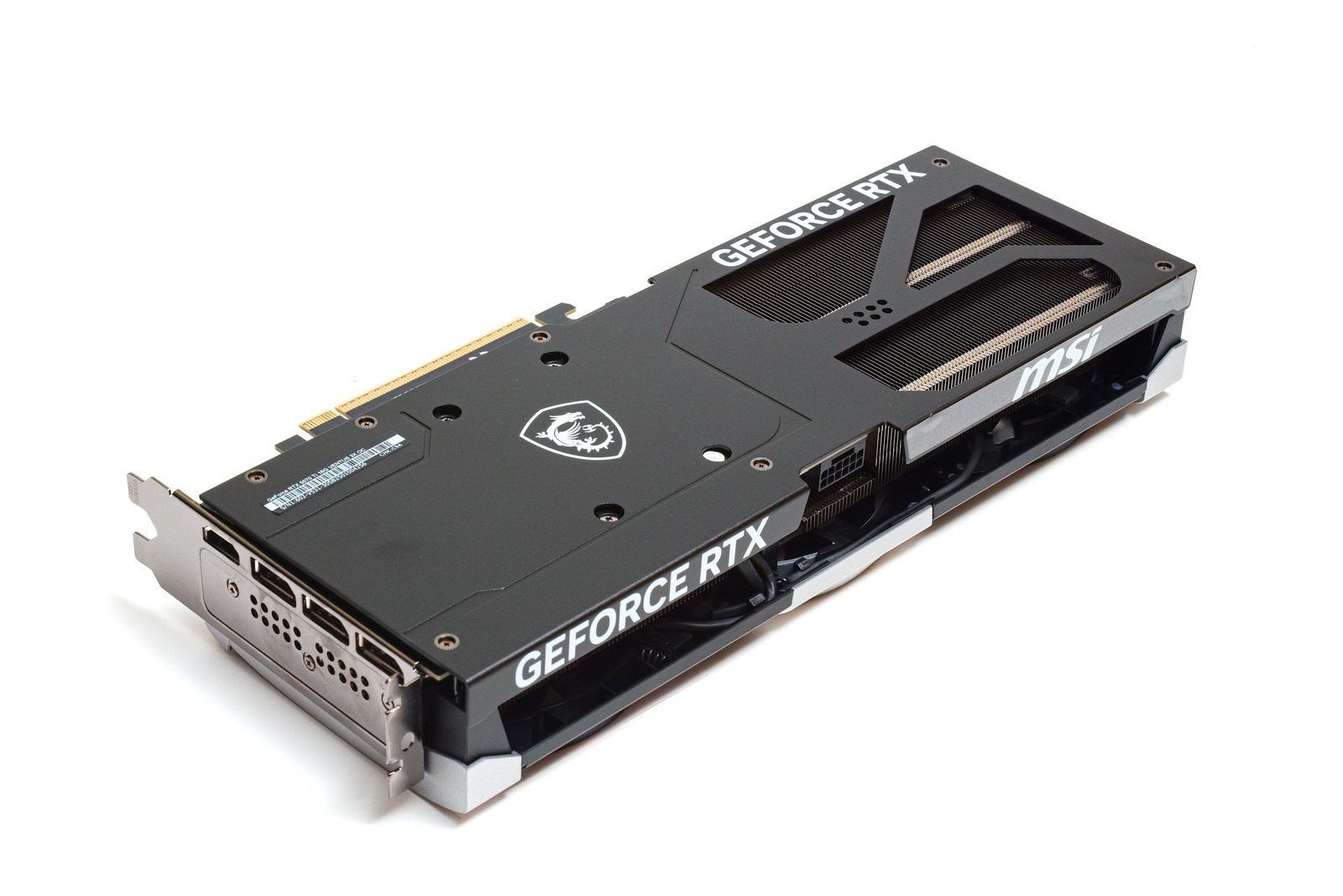 Path tracing v Resident Evil Requiem vypadá skvěle i na mainstreamových GeForce RTX