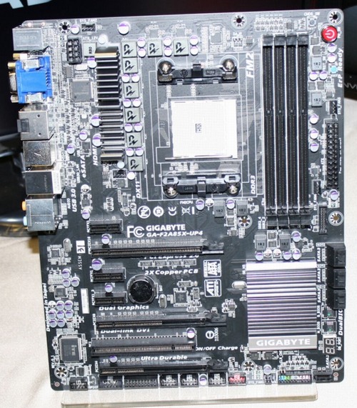 Gigabyte uvádí nové desky s Ultra Durable 5 a PowIRstage