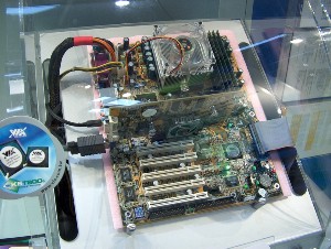 CeBIT 2004: Čím vším se pochlubila letos VIA?