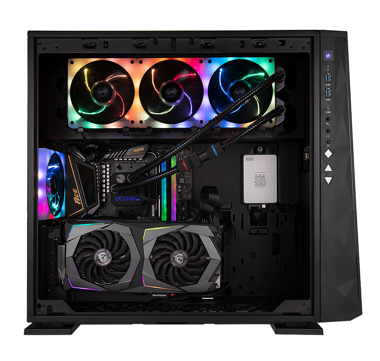 In Win 309: skříň s grafickým displejem přes celé čelo