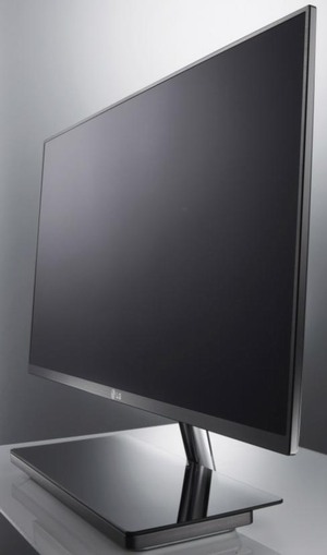 LG uvádí dva nové monitory včetně modelu s 3D IPS panelem