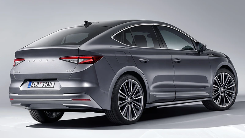 Škoda Enyaq dostává verzi Laurin&Klement s vyšším výkonem a až 570km dojezdem