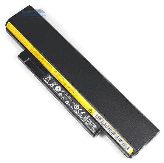 ThinkPad Edge E130: jedenáctka na cesty