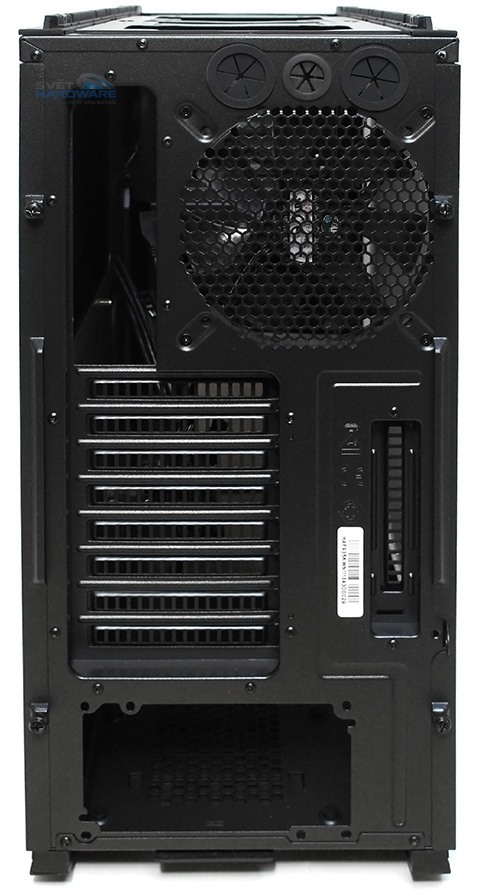 Cooler Master HAF Stacker 935: dvoupatrová skříň