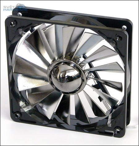 Deset 120mm ventilátorů v testu průtoku vzduchu