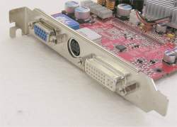 Radeon 9800 Pro od HIS – levné nemusí být špatné