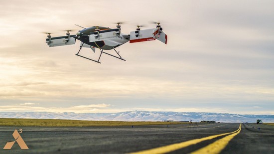 Taxík budoucnosti v podobě dronu od Airbusu zvládl první let