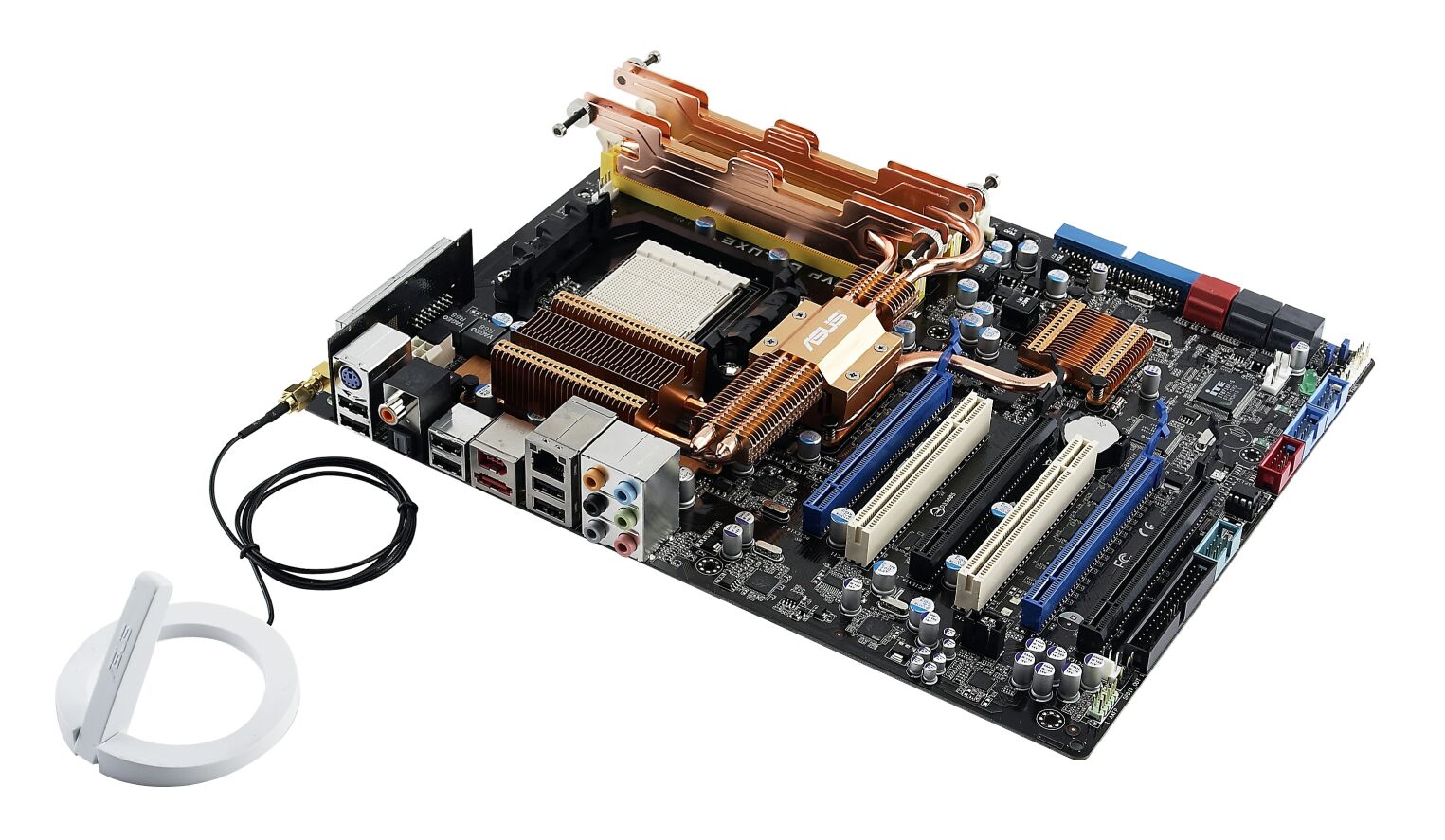 ASUS a základní deska M3A32-MVP Deluxe/WiFi-AP s HT3