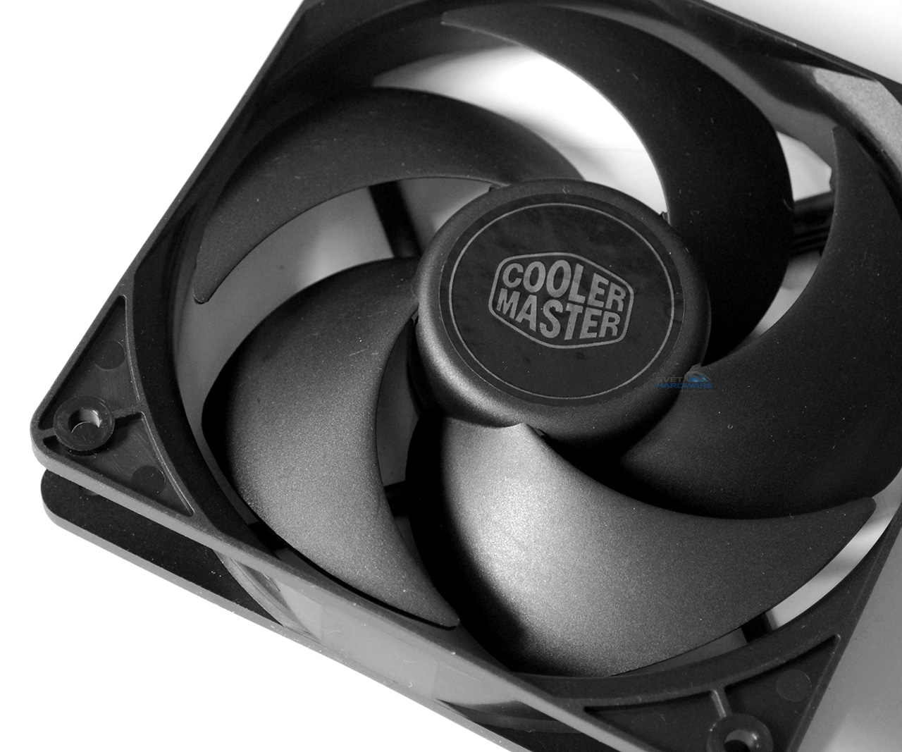 Cooler Master Silencio FP 120: výjimečně tichý ventilátor?
