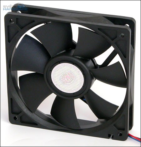 Deset 120mm ventilátorů v testu průtoku vzduchu