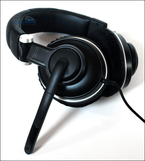Corsair HS1A: masivní headset