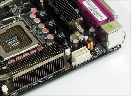 Asus P5N32-SLI Deluxe - chlazení pomocí heatpipe