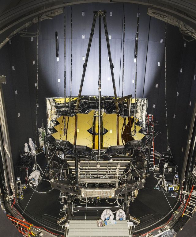 Teleskop Jamese Webba úspěšně prošel mrazivým testem