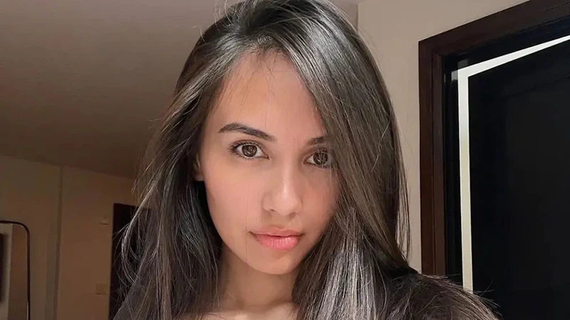 Influencerka si účtuje $1 za minutu za hovor se svou AI kopií, už se i zvrhla