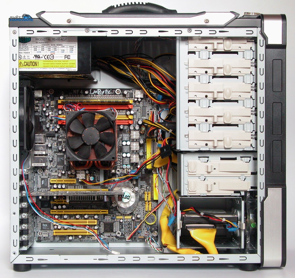 Cooler Master Ammo 533: hurá na lanparty