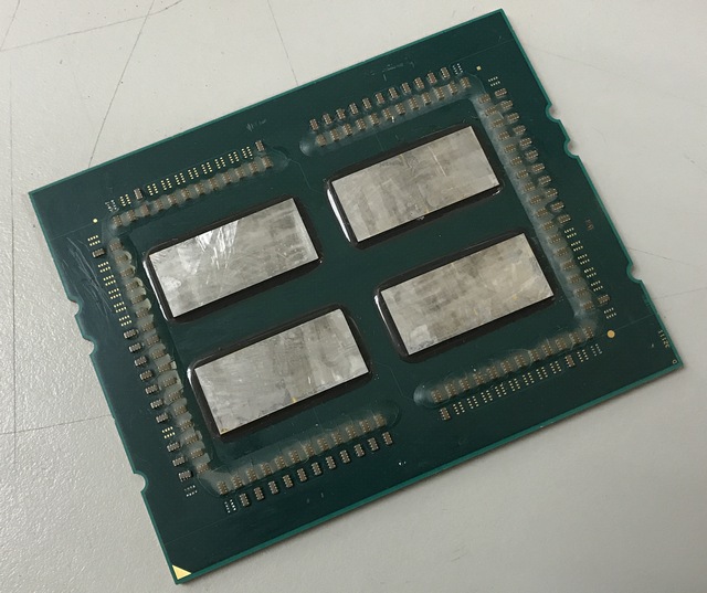 AMD Threadripper mají fyzicky 32 jader jako EPYC