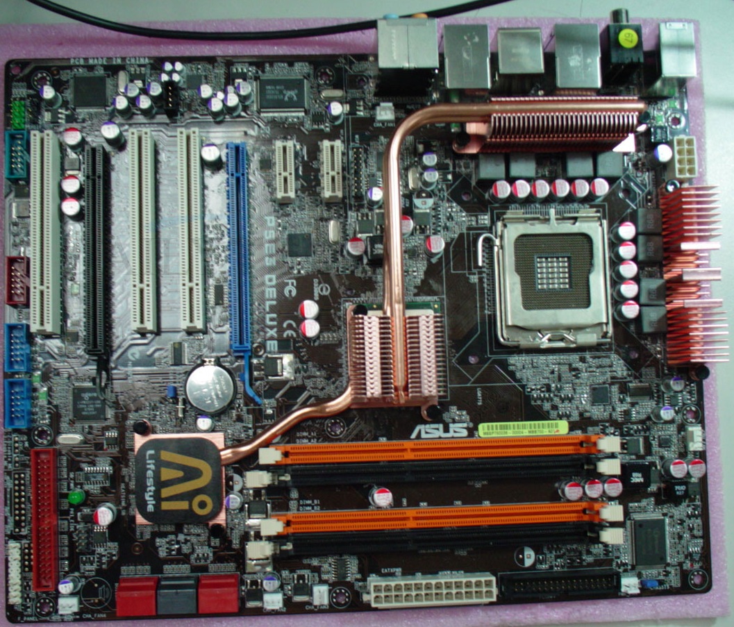 ASUS také připravuje základní desku s Intel X38