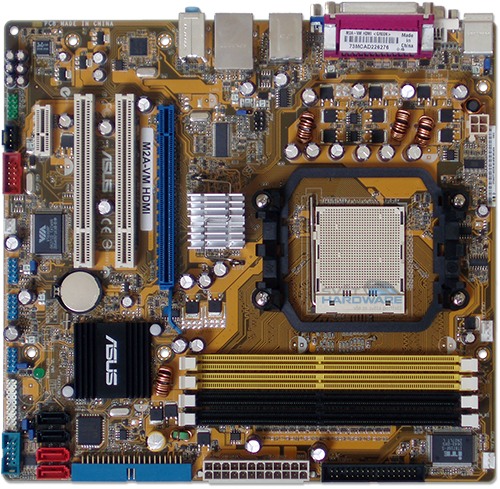 Asus M2A-VM HDMI: 6 výstupů integrované grafiky