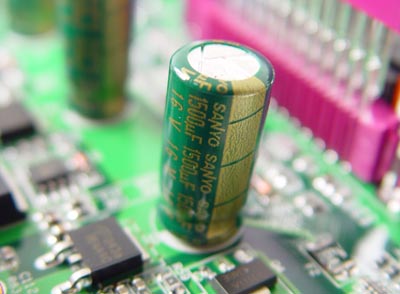 EPoX 9NPA+ Ultra - dobrý overclocking ale horší zvuk