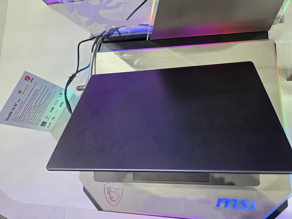 MSI Stealth 16 AI+